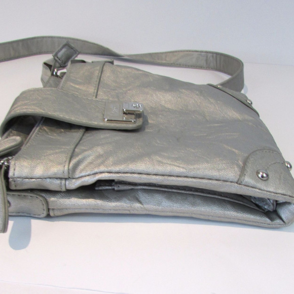 ROSETTI Silver Crossbody Organizer Handbag - Picture 7 of 7